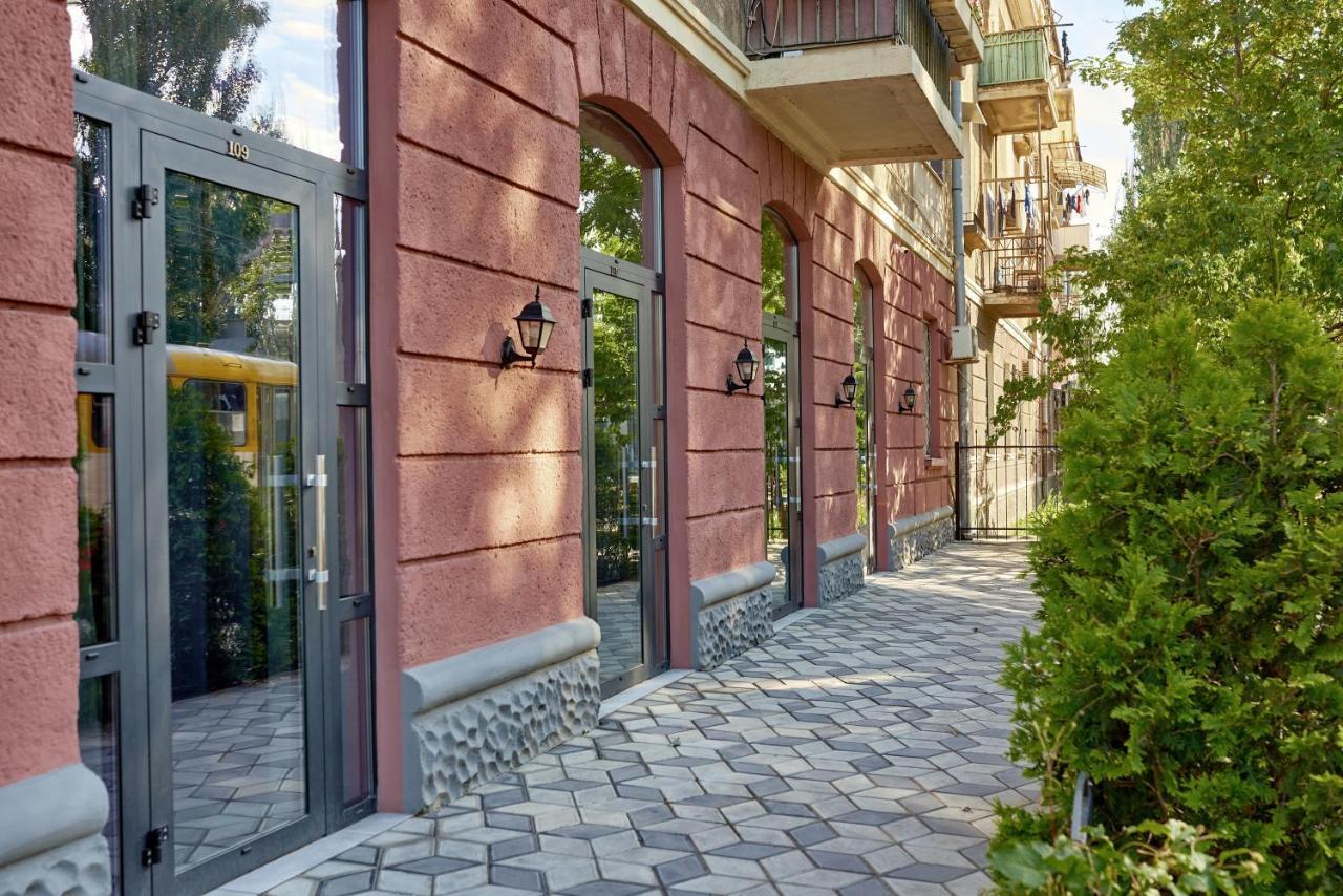 Gaudi Stylish Hotel أوديسا المظهر الخارجي الصورة